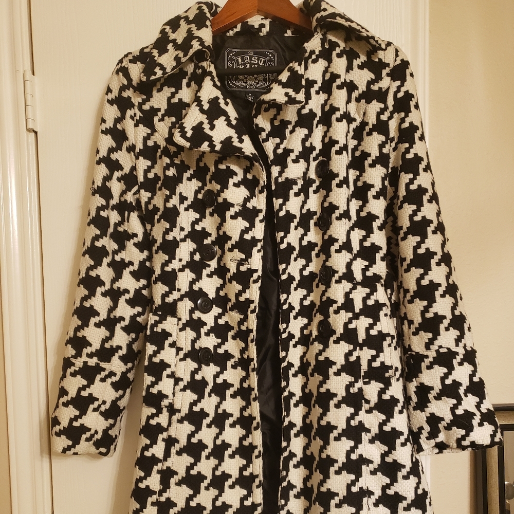 Last Kiss coat